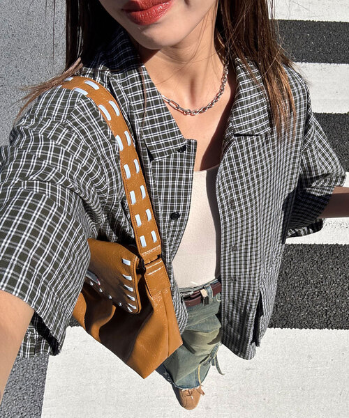 CIAOPANIC（チャオパニック）の「BIGポケットショートスリーブシャツ（シャツ/ブラウス・レディース・ブラック系その他/ブルー/オリーブ/カーキ/ブラック/ブルー系その他/ベージュ/ブラウン・MEDIUM/LARGE）」の6枚目の写真