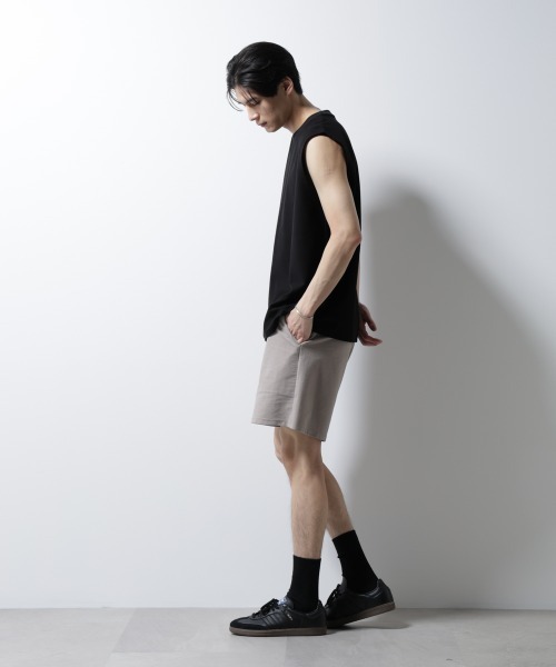 NANO universe（ナノユニバース）の「「MC」coveross(R)ツイル調 冷感プレーティング天竺ノースリーブ（タンクトップ・メンズ・ブラック/ホワイト・L/M）」の8枚目の写真