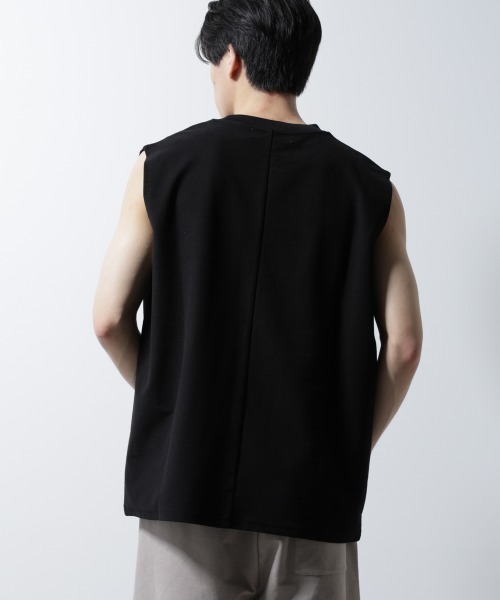 NANO universe（ナノユニバース）の「「MC」coveross(R)ツイル調 冷感プレーティング天竺ノースリーブ（タンクトップ・メンズ・ブラック/ホワイト・L/M）」の5枚目の写真