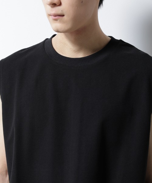 NANO universe（ナノユニバース）の「「MC」coveross(R)ツイル調 冷感プレーティング天竺ノースリーブ（タンクトップ・メンズ・ブラック/ホワイト・L/M）」の19枚目の写真