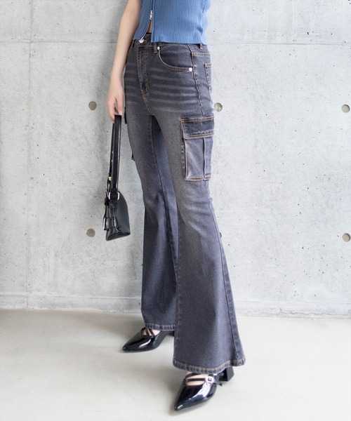 clear（クリア）の「オーバーダイカーゴフレアデニムパンツ [着回し力抜群 大人 カジュアル]≪2025SS新作≫（デニムパンツ・レディース・ブルー/ブラック・S/M）」の5枚目の写真