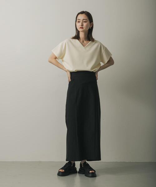 SENSE OF PLACE by URBAN RESEARCH(センスオブプレイスバイアーバンリサーチ)の「ミラノリブVネックTシャツ(Tシャツ/カットソー・レディース・チャコールグレー/ブラック/オフホワイト/ホワイト系その他/ライトカーキ・ONE)」の19枚目の写真