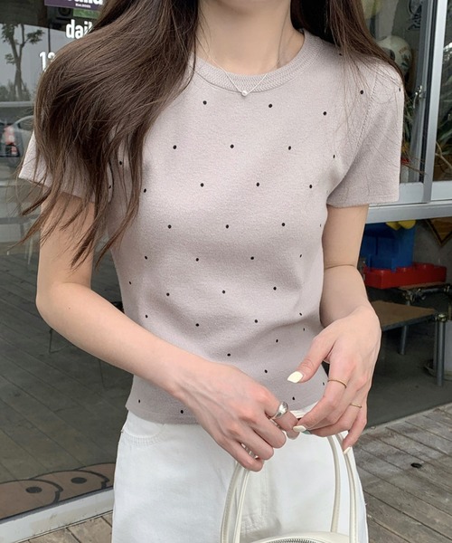 LAFFMO（ラフモ）の「クルーネックドット半袖ニット（Tシャツ/カットソー・レディース・ブラック/ホワイト/ベージュ/グレー・F）」の3枚目の写真