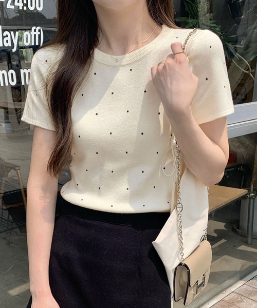 LAFFMO（ラフモ）の「クルーネックドット半袖ニット（Tシャツ/カットソー・レディース・ブラック/ホワイト/ベージュ/グレー・F）」の12枚目の写真