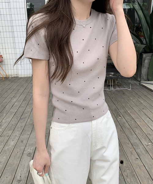 LAFFMO（ラフモ）の「クルーネックドット半袖ニット（Tシャツ/カットソー・レディース・ブラック/ホワイト/ベージュ/グレー・F）」の9枚目の写真