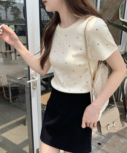 LAFFMO（ラフモ）の「クルーネックドット半袖ニット（Tシャツ/カットソー・レディース・ブラック/ホワイト/ベージュ/グレー・F）」の13枚目の写真