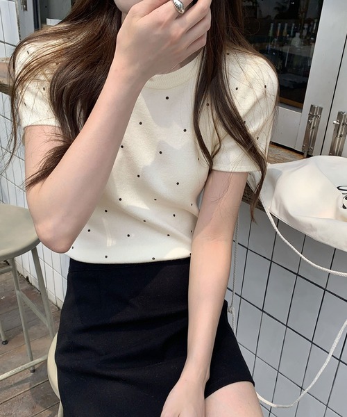 LAFFMO（ラフモ）の「クルーネックドット半袖ニット（Tシャツ/カットソー・レディース・ブラック/ホワイト/ベージュ/グレー・F）」の18枚目の写真