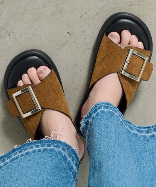 CIAOPANIC TYPY（チャオパニックティピー）の「バックルベルト厚底サンダル（サンダル・レディース・ブラウン/ブラック/アイボリー・SMALL/MEDIUM/LARGE）」の3枚目の写真