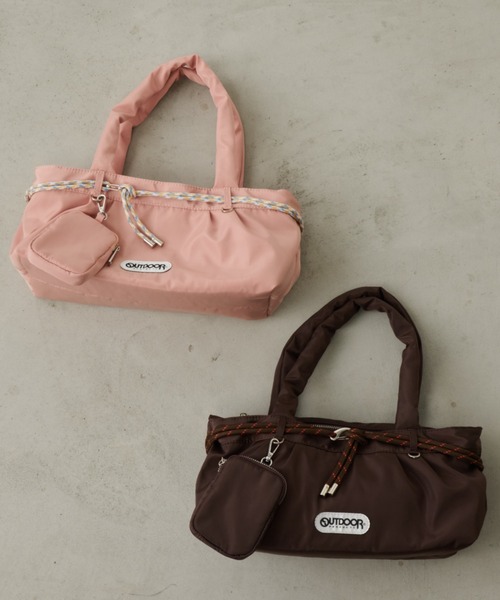 Unitage(ユニテージ)の「【OUTDOOR PRODUCTS】 Charm Set Wide Tote(トートバッグ・レディース・ブラウン/ピンク・FREE)」の2枚目の写真