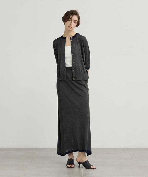 CINOH(チノ)の「【CINOH/チノ】別注 Washable Silk Half Sleeve Cardigan/ウォッシャブルシルクハーフスリーブカーディガン(カーディガン/ボレロ・レディース・ブラック/ブルー/キナリ/ダークグレー・36/38)」の5枚目の写真