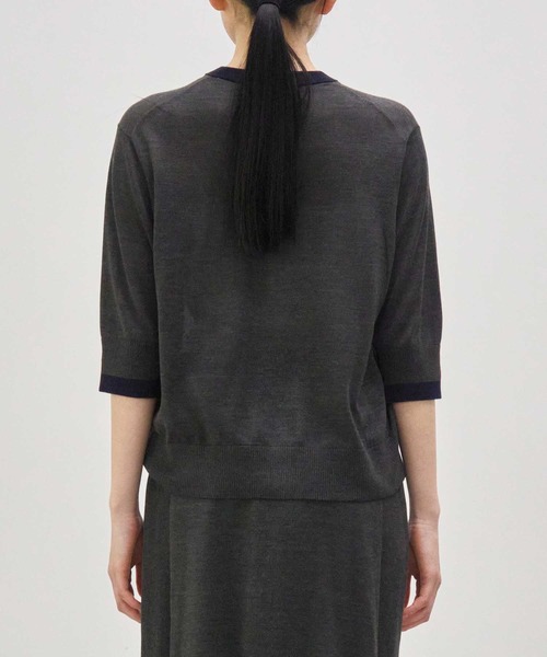 CINOH(チノ)の「【CINOH/チノ】別注 Washable Silk Half Sleeve Cardigan/ウォッシャブルシルクハーフスリーブカーディガン(カーディガン/ボレロ・レディース・ブラック/ブルー/キナリ/ダークグレー・36/38)」の12枚目の写真
