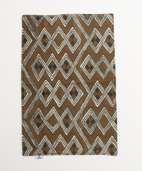 JOURNAL STANDARD（ジャーナルスタンダード）の「REDAD AND FLUFFY*stand KUBA table placem（食器・メンズ・アイボリー/チョコ/ブラウン系その他・FREE）」の4枚目の写真