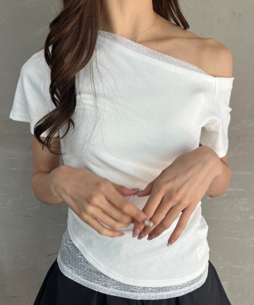 tolene(トレネ)の「ネックデザインレース使いフェイクレイヤードワンショルダー半袖T(タンクトップ・レディース・ホワイト/ブラック・FREE)」の1枚目の写真