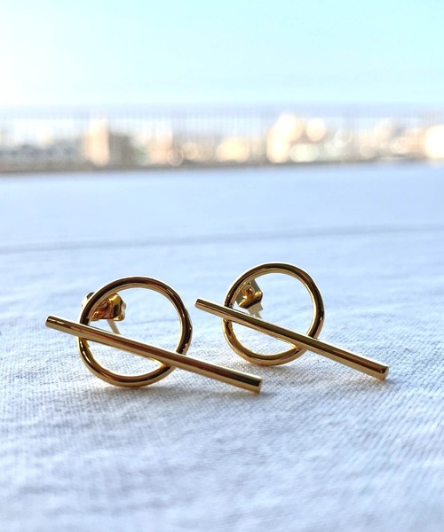 Q（キュー）の「サークルラインピアス（ピアス（両耳用）・レディース・ゴールド・ONE SIZE）」の6枚目の写真