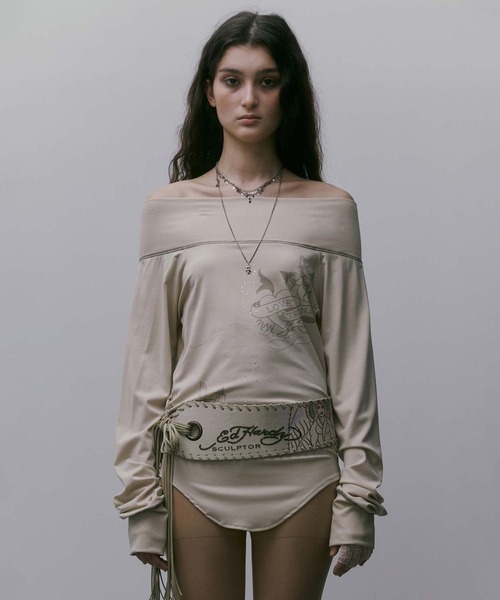 Sculptor X Ed Hardy] Raglan Off-Shoulder Tee（Tシャツ/カットソー