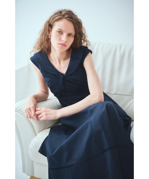 Estella.K(エステラケー)の「Gina Long Dress フロントツイストドレス(ワンピース・レディース・ネイビー/ホワイト/ブラック系・FREE)」の14枚目の写真