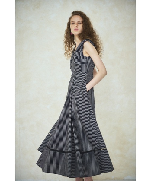 Estella.K(エステラケー)の「Gina Long Dress フロントツイストドレス(ワンピース・レディース・ネイビー/ホワイト/ブラック系・FREE)」の18枚目の写真
