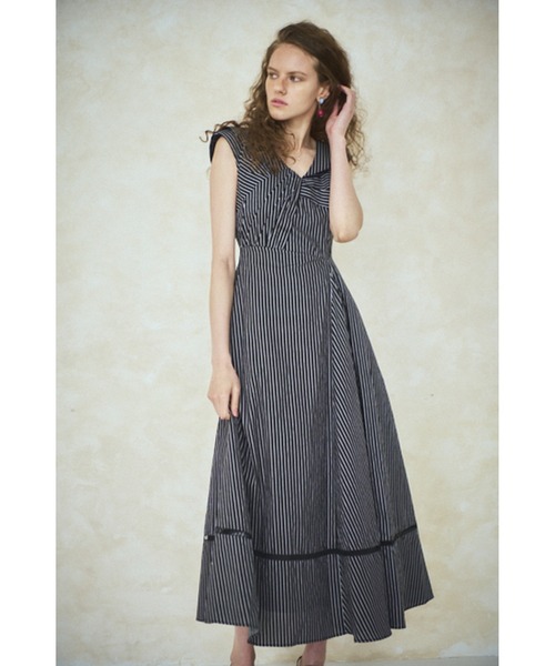 Estella.K(エステラケー)の「Gina Long Dress フロントツイストドレス(ワンピース・レディース・ネイビー/ホワイト/ブラック系・FREE)」の19枚目の写真