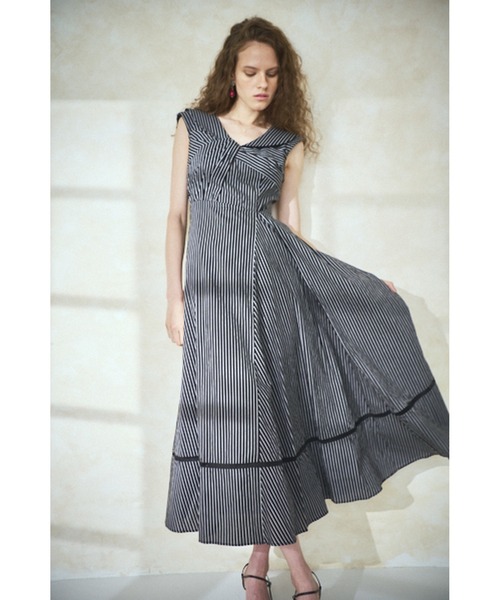 Estella.K(エステラケー)の「Gina Long Dress フロントツイストドレス(ワンピース・レディース・ネイビー/ホワイト/ブラック系・FREE)」の20枚目の写真
