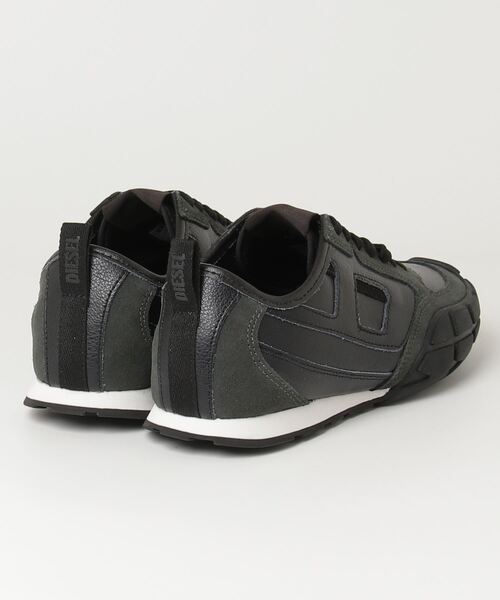 DIESEL（ディーゼル）の「メンズ スニーカー PAGODHA S-PAGODHA LOW（スニーカー・メンズ・ブラック系その他・44/41/42/40/43）」の11枚目の写真