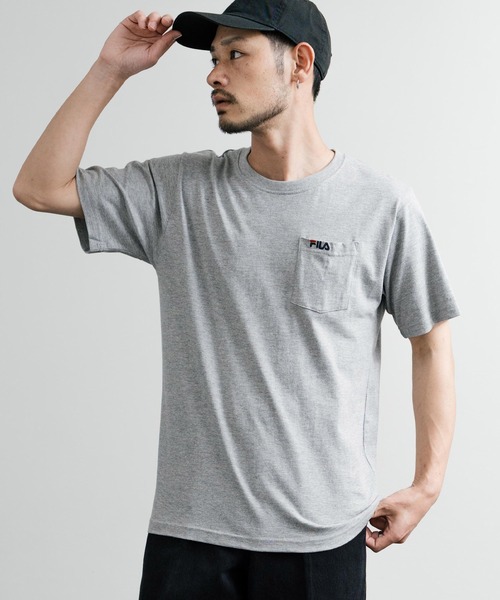 FILA(フィラ)の「FILA フィラ ポケット付きワンポイントロゴ刺繍クルーネック半袖Tシャツ(Tシャツ/カットソー・メンズ・ブラック/ホワイト/ブルーグレー/グレイッシュベージュ/杢グレー/ネイビー・M/L/LL)」の4枚目の写真