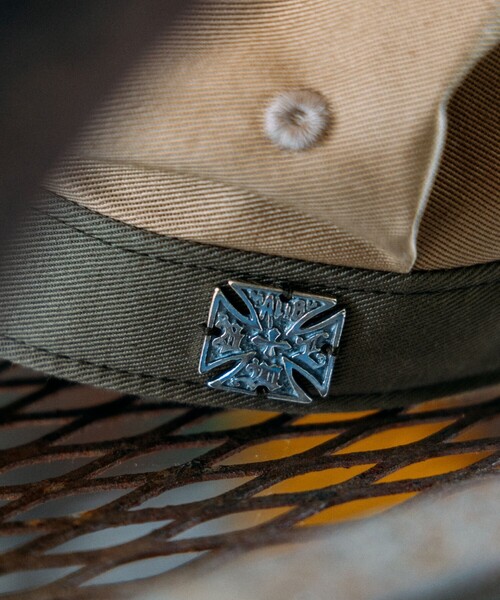 BILL WALL LEATHER(ビルウォールレザー)の「【別注】銀座トラヤ帽子店 / Railroad Cap(キャップ・レディース・ネイビー/ベージュ・ONE SIZE)」の3枚目の写真