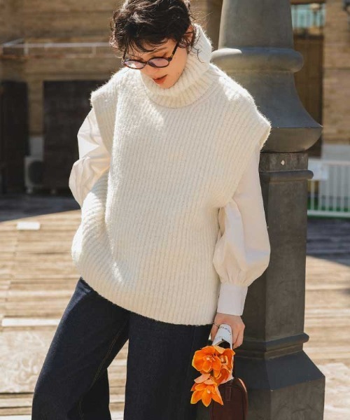 titivate（ティティベイト）の「ハイネックルーズニットベスト（ベスト・レディース・ブラック/ベージュ/オフホワイト/グレー・L/M）」の8枚目の写真