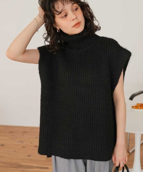 titivate（ティティベイト）の「ハイネックルーズニットベスト（ベスト・レディース・ブラック/ベージュ/オフホワイト/グレー・L/M）」の14枚目の写真