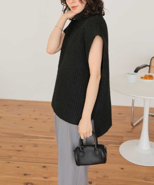 titivate（ティティベイト）の「ハイネックルーズニットベスト（ベスト・レディース・ブラック/ベージュ/オフホワイト/グレー・L/M）」の16枚目の写真