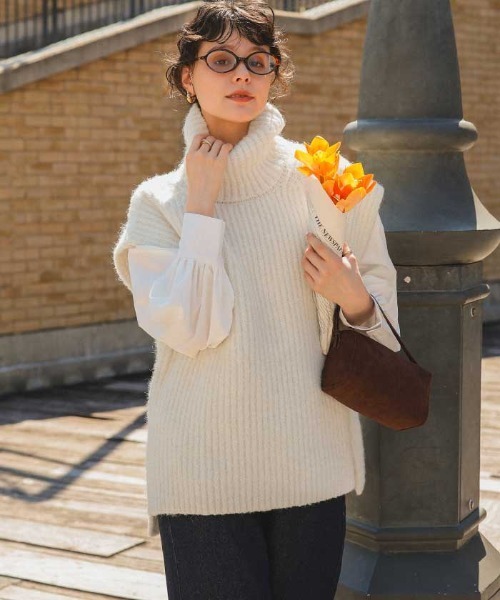 titivate（ティティベイト）の「ハイネックルーズニットベスト（ベスト・レディース・ブラック/ベージュ/オフホワイト/グレー・L/M）」の9枚目の写真