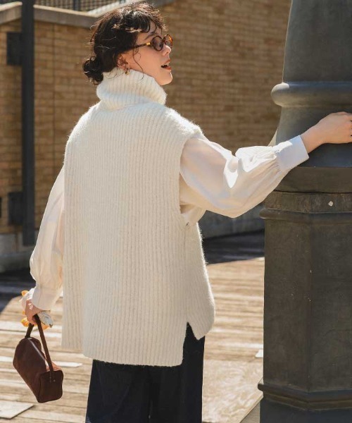 titivate（ティティベイト）の「ハイネックルーズニットベスト（ベスト・レディース・ブラック/ベージュ/オフホワイト/グレー・L/M）」の11枚目の写真