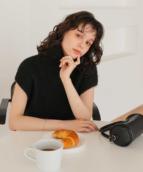 titivate（ティティベイト）の「ハイネックルーズニットベスト（ベスト・レディース・ブラック/ベージュ/オフホワイト/グレー・L/M）」の19枚目の写真