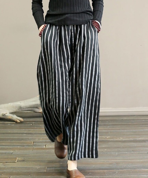 SallyLunn（サリーラン）の「ストライプワイドガウチョパンツ（その他パンツ・レディース・ブラック/ベージュ/アイボリー・MEDIUM/LARGE）」の3枚目の写真