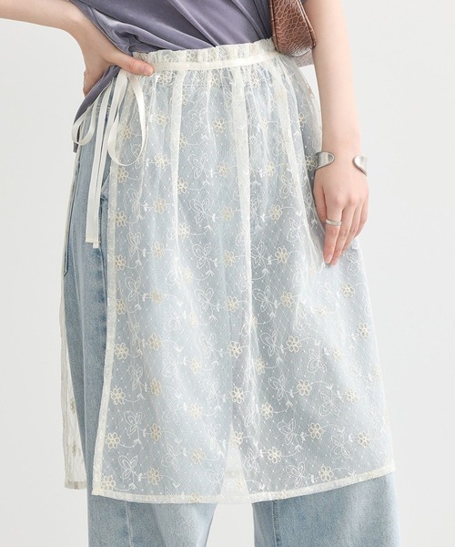 earth music&ecology(アースミュージックアンドエコロジー)の「フラワー刺繍レイヤードスカート(スカート・レディース・ブラック/ホワイト系その他2・FREE)」の1枚目の写真
