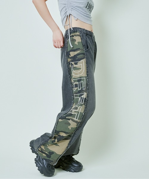 GORGE（ゴージ）の「《メイサイ切替ワイド》サイドラインデニムパンツ／インパクトデザイン（デニムパンツ・レディース・ブルー/ブラック・F）」の2枚目の写真