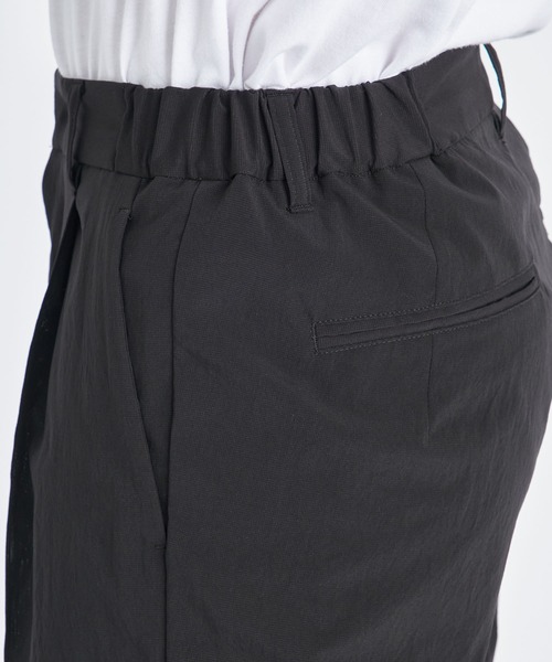 THE TOKYO(ザトウキョウ)の「【THE TOKYO/ザトウキョウ】着た方が涼しい Pintucrease Short Pants(スラックス・メンズ・ブラック/ダークネイビー・44/46/48)」の11枚目の写真