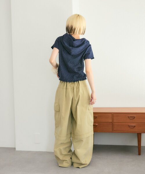 w closet(ダブルクローゼット)の「2WAYカーゴパンツ(その他パンツ・レディース・ベージュ/ブラック/カーキ/ブルー・MEDIUM/SMALL)」の19枚目の写真