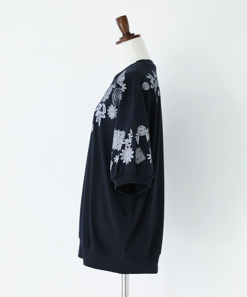 somari imagination(ソマリ イマジネーション)の「『レースプリントカットソー』(Tシャツ/カットソー・レディース・ネイビー/ボルドー・1/2)」の21枚目の写真