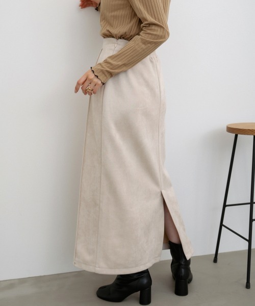 Bab(バブ)の「【タイト/フレア2タイプ】【サイズ展開あり】スウェードロングスカート(スカート・レディース・チャコールグレー/アイボリー系/ブラウン系その他2/アイボリー/グレー系その他/イエロー系その他/キャメル/ブラウン・S/M/L)」の10枚目の写真