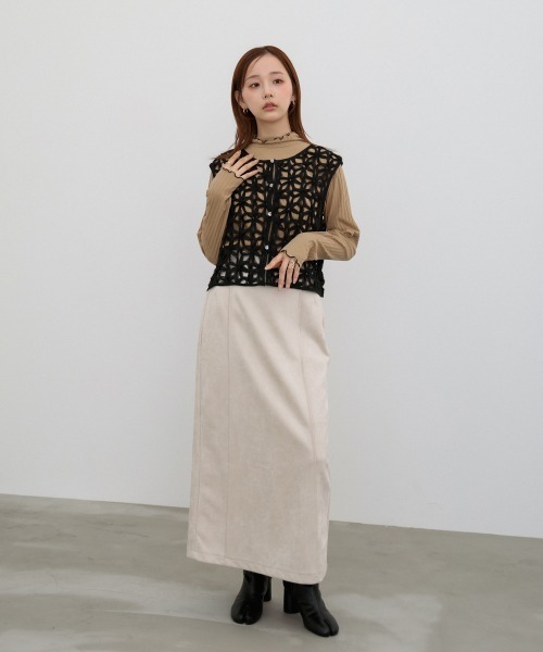 Bab(バブ)の「【タイト/フレア2タイプ】【サイズ展開あり】スウェードロングスカート(スカート・レディース・チャコールグレー/アイボリー系/ブラウン系その他2/アイボリー/グレー系その他/イエロー系その他/キャメル/ブラウン・S/M/L)」の22枚目の写真