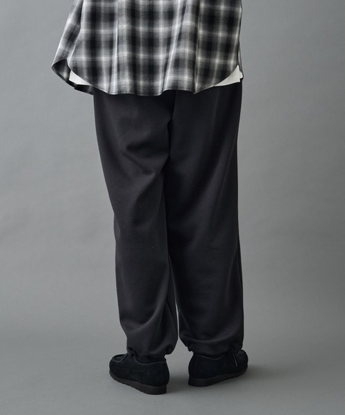 COLONY 2139（コロニートゥーワンスリーナイン）の「TCポンチドロストパンツ（スウェットパンツ・メンズ・ブラック/グレー・MEDIUM/LARGE）」の5枚目の写真