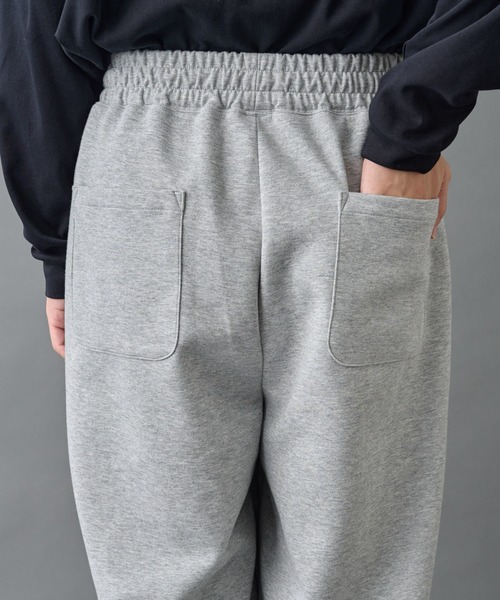 COLONY 2139（コロニートゥーワンスリーナイン）の「TCポンチドロストパンツ（スウェットパンツ・メンズ・ブラック/グレー・MEDIUM/LARGE）」の22枚目の写真