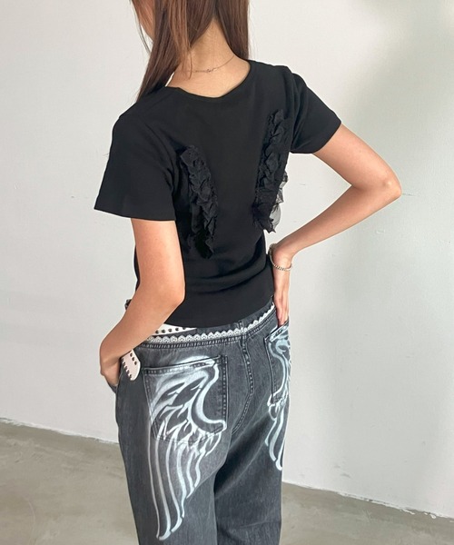 .KOM（ドットコム）の「A'GEM/9 × .kom 『.KOM/ドットケーオーエム』 背中レース 羽半袖Tシャツ（Tシャツ/カットソー・レディース・ホワイト/ブラック・FREE）」の2枚目の写真