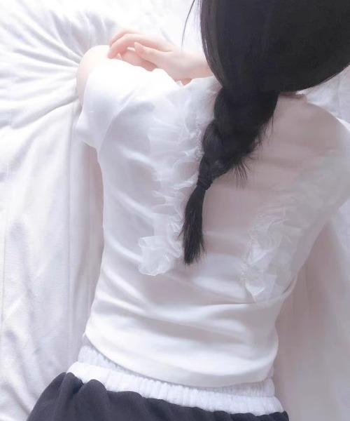 tシャツ A'GEM/9 × .kom 「.KOM/ドットケーオーエム」 背中レース 羽半袖Tシャツ レディース A'GEM/9 × .kom 『.KOM/ドットケーオーエム』 背中レース 羽半袖