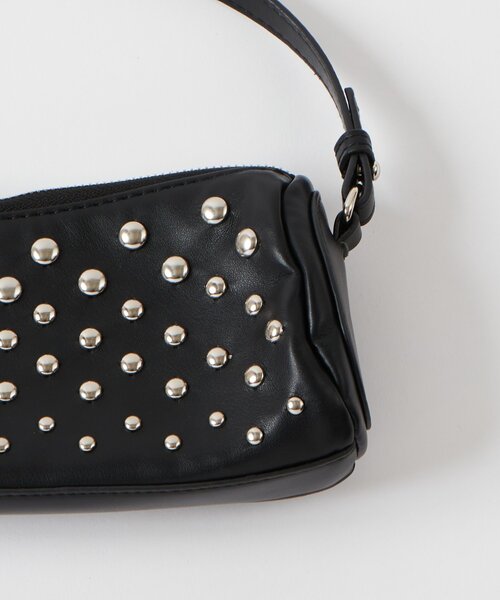 WHO'S WHO gallery（フーズフーギャラリー）の「スタッズワイドミニショルダー（ショルダーバッグ・レディース・シルバー/ブラック・FREE）」の4枚目の写真