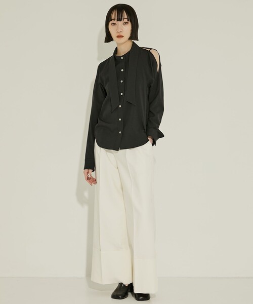 AKANE UTSUNOMIYA（アカネウツノミヤ）の「【AKANE UTSUNOMIYA/アカネウツノミヤ】《STUDIOUS別注》WAO-FB49-2009/肩開きブラウス/秋服（シャツ/ブラウス・レディース・ブラウン/ブルー/ブラック・36）」の7枚目の写真