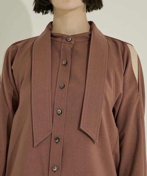 AKANE UTSUNOMIYA（アカネウツノミヤ）の「【AKANE UTSUNOMIYA/アカネウツノミヤ】《STUDIOUS別注》WAO-FB49-2009/肩開きブラウス/秋服（シャツ/ブラウス・レディース・ブラウン/ブルー/ブラック・36）」の20枚目の写真