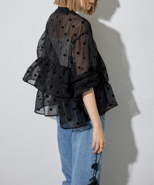 each（イーチ）の「フロッキードットフリルペプラムシアーブルゾン（ブルゾン・レディース・ブラック/グレー・FREE）」の8枚目の写真