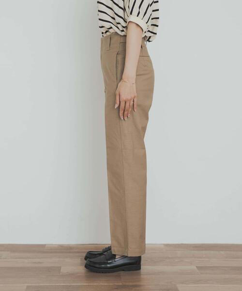 URBAN RESEARCH DOORS（アーバンリサーチドアーズ）の「サイドベルトストレートパンツ（その他パンツ・レディース・ベージュ/ネイビー・SMALL/MEDIUM）」の11枚目の写真