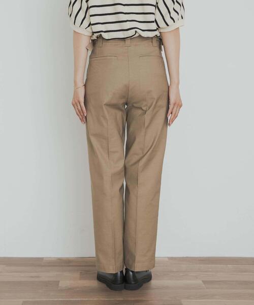 URBAN RESEARCH DOORS（アーバンリサーチドアーズ）の「サイドベルトストレートパンツ（その他パンツ・レディース・ベージュ/ネイビー・SMALL/MEDIUM）」の12枚目の写真